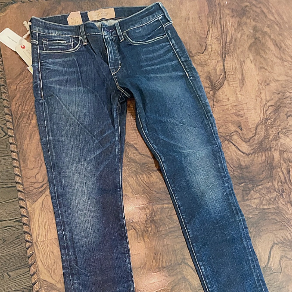 Levis Women's Size 28 Waist Jeans